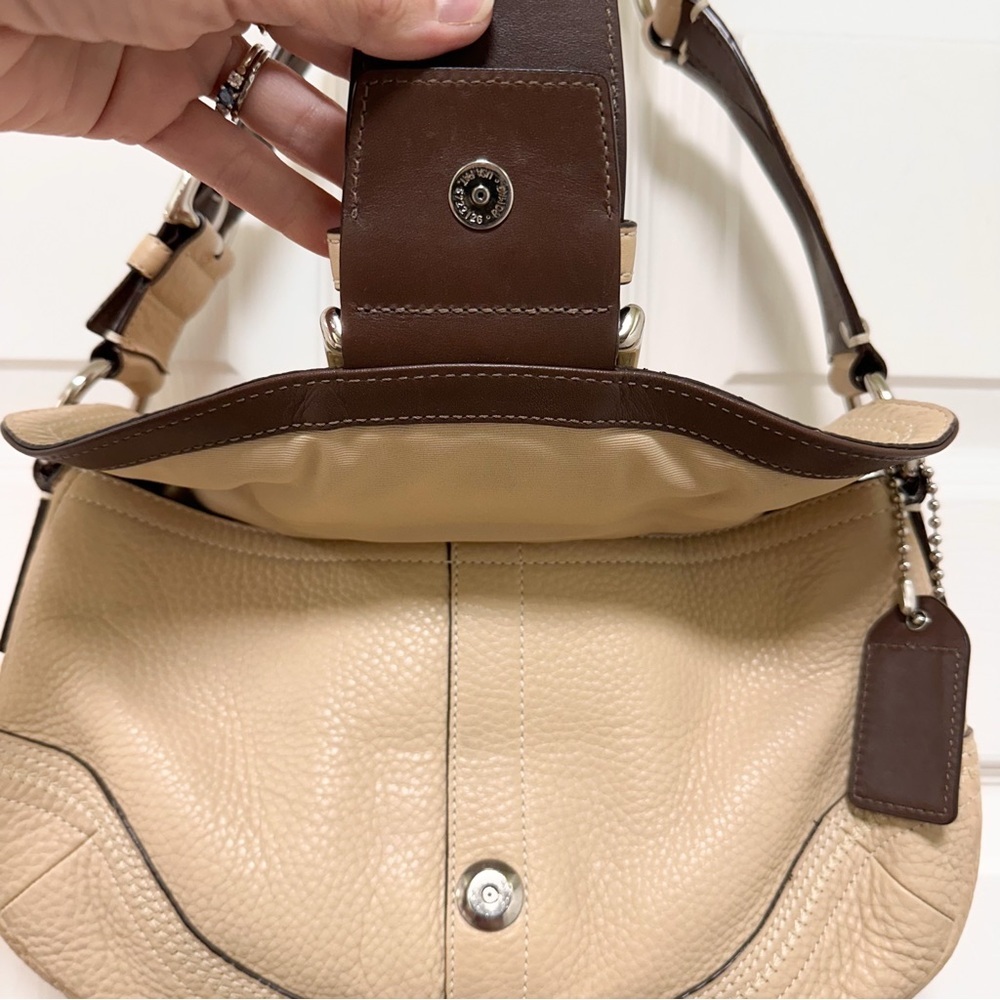 Coach Soho Flap Pebbled Leather Shoulder Bag Sand Beige Large LIKE NEW - Picture 10 of 14